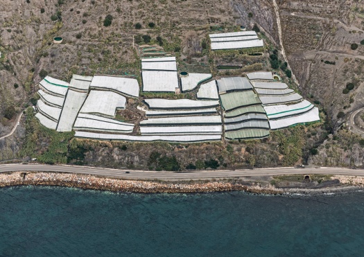 slide-s-1-look-at-the-amazing-sea-of-plastic-that-covers-almeria-spain